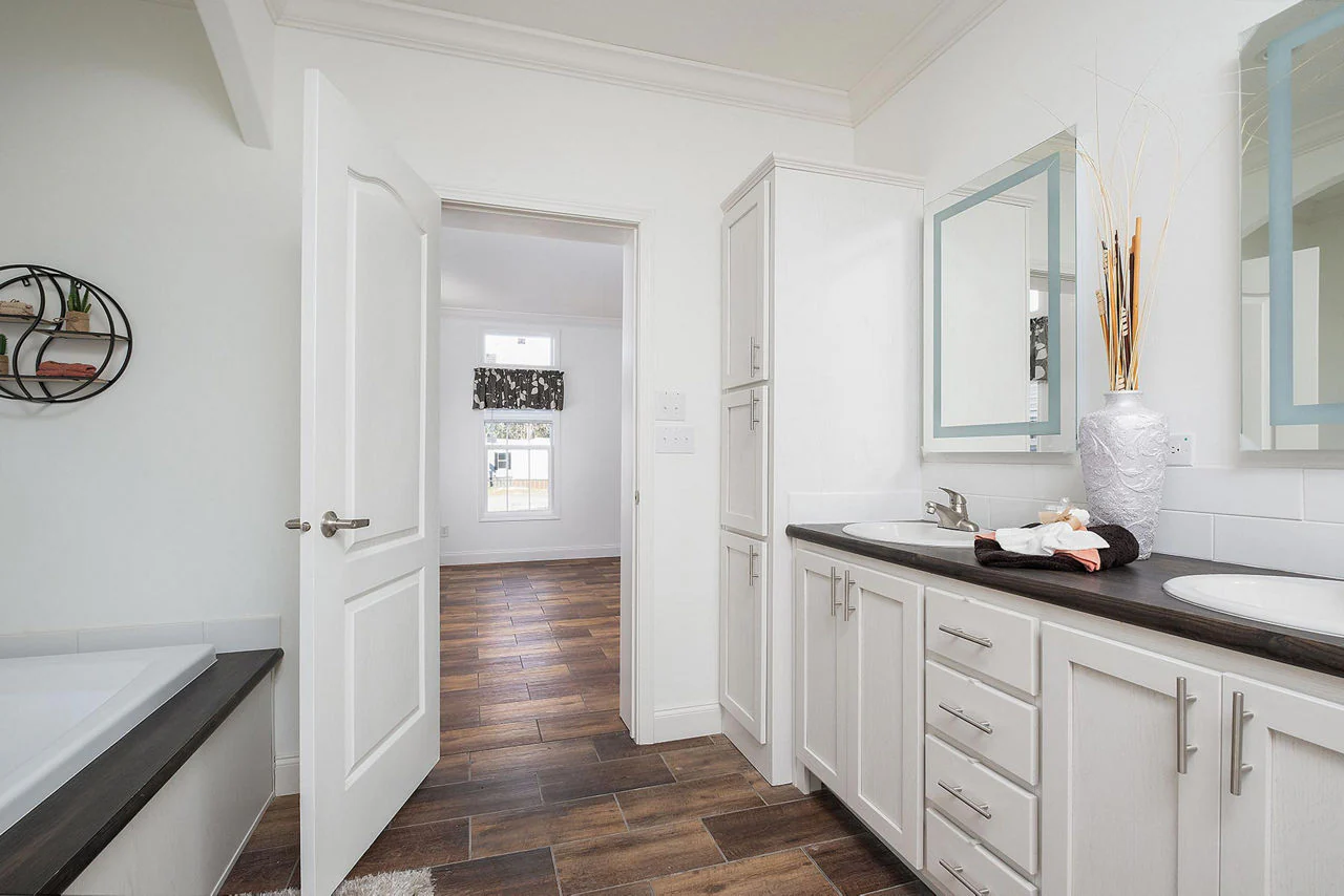 Cypress Manor C5644A - Image 19