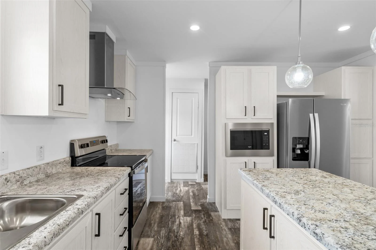 Lake Manor LM2840H32P01 - Image 15