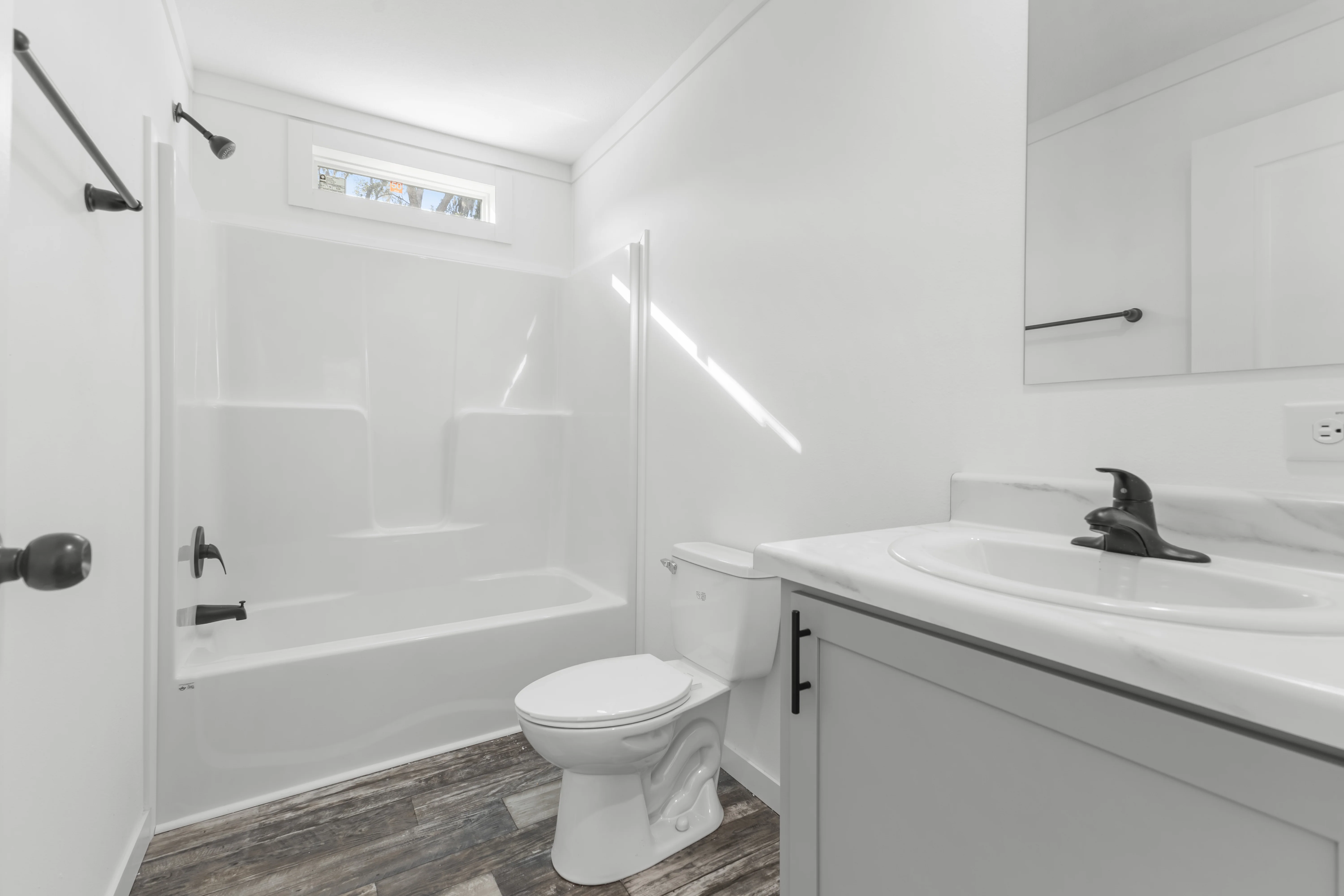 Lake Manor LM2868H42P01 - Image 17