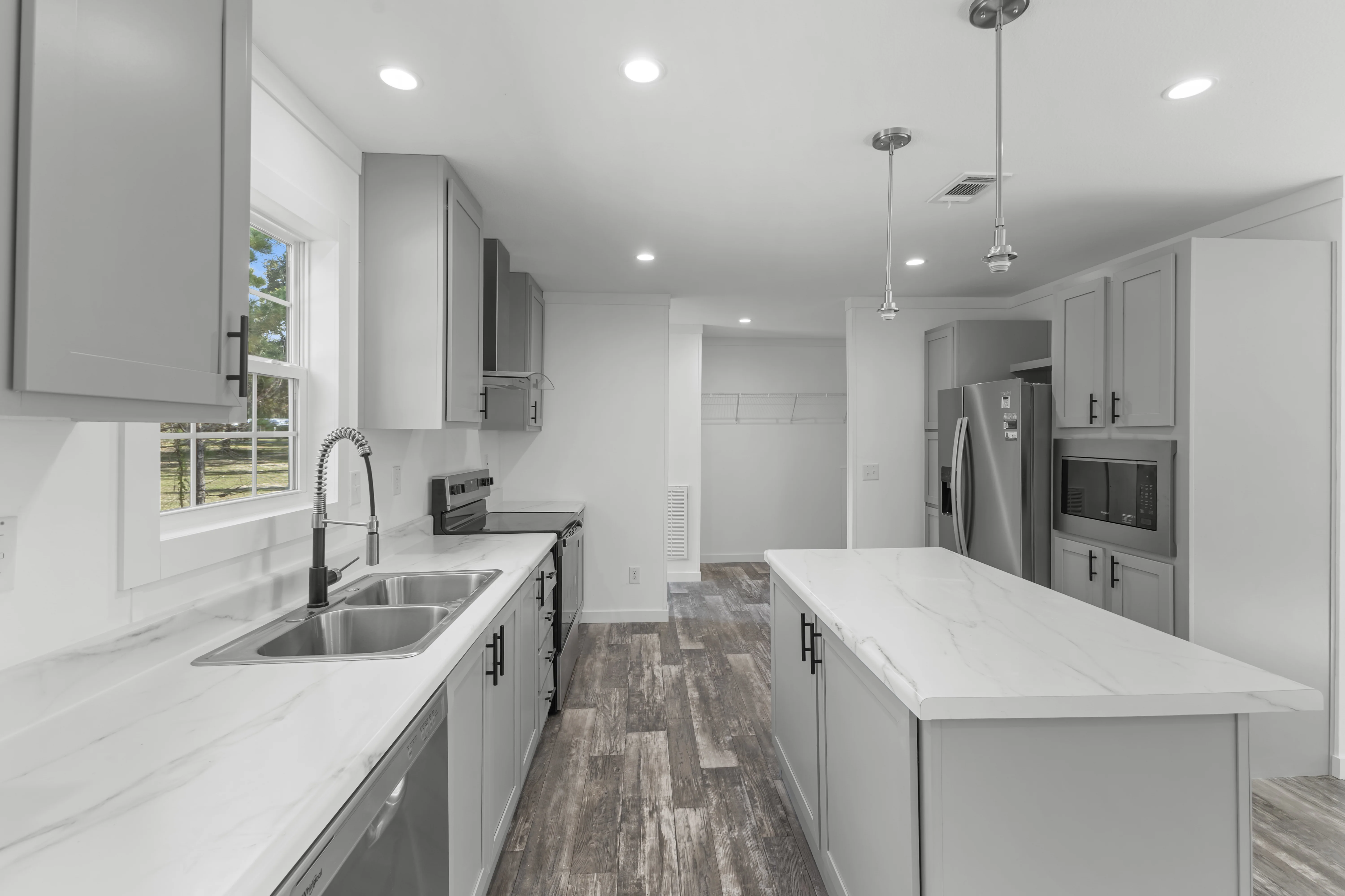 Lake Manor LM2868H42P01 - Image 6